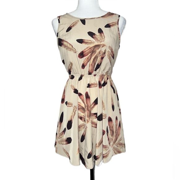 anthropologie Audrey 3+1 Feather Printed Tie Back Dress - Picture 2 of 8